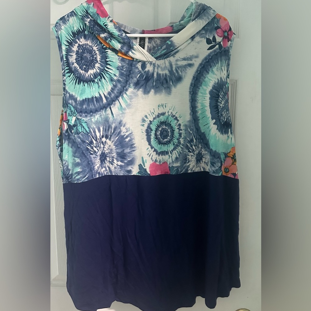 New GLITZY GIRLZ Floral Burst Hooded Tank Top~ 3X